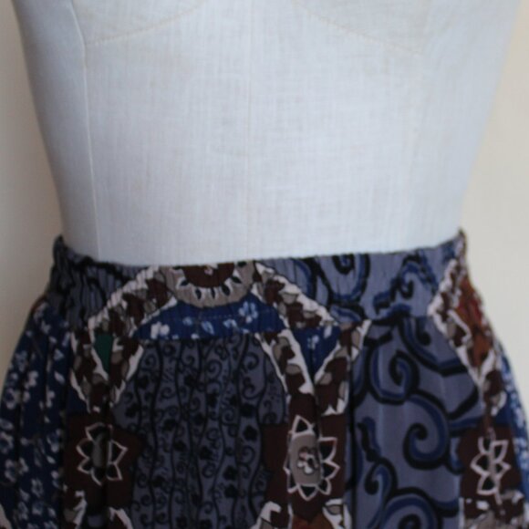 S.G. Sport Collection- 3 Piece Skirt Set - Picture 9 of 10